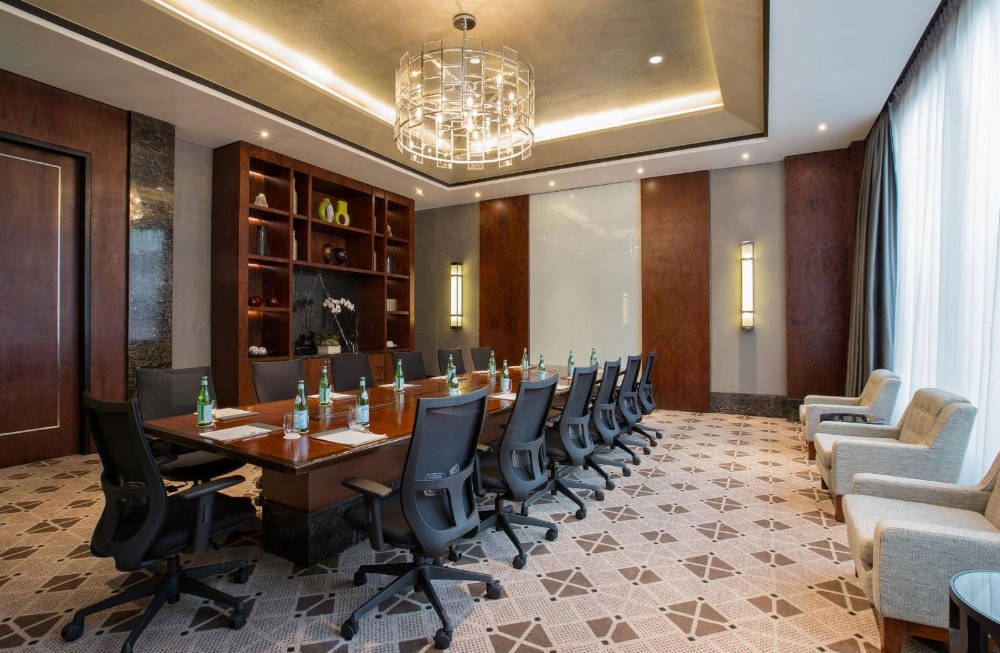 Makati Diamond Residences Main image